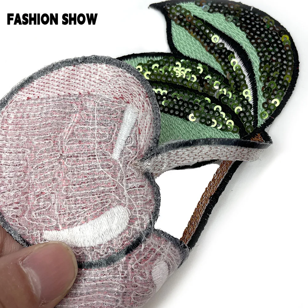 Sequin Cherry Embroidery Patch, Can Be Ironed or Sewn by Hand, Clothing DIY Decorative Patch, Trendy Brand Sweatshirt Decoration Clothing Accessories, Personalized Customization
