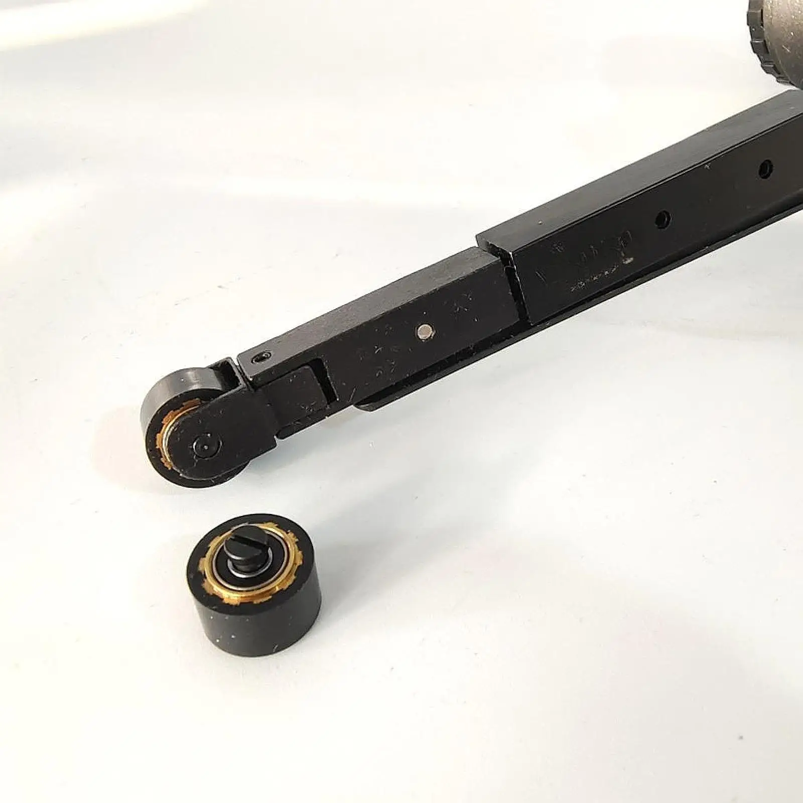 Belt Sander Roller Bear Wear Resistant Easy to Use Convenient Sander Bearing for Metal Polishing Grinding Metal Wooden Furniture