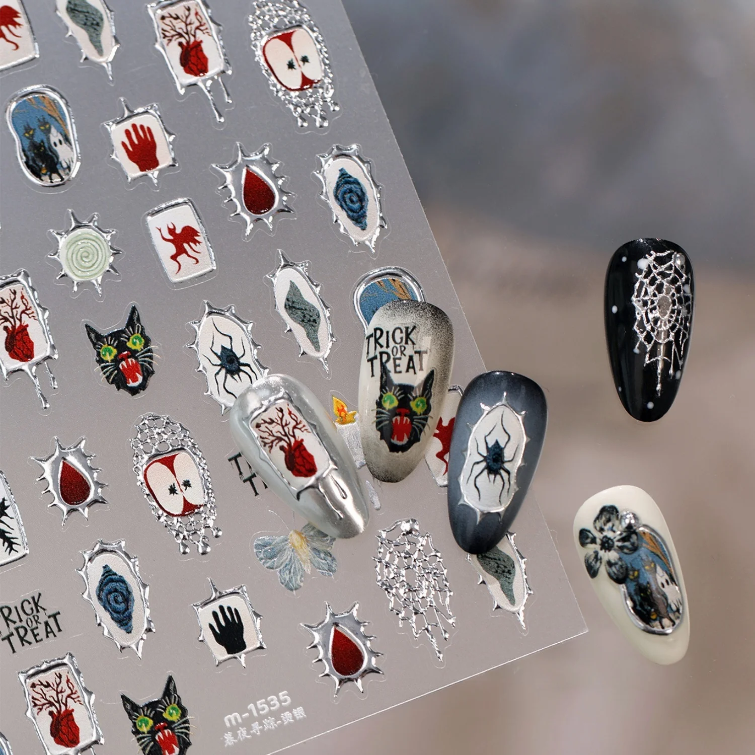 Gruselige Halloween 5D Nagelkunst-Aufkleber Schwarze Katze Spinne Blutstropfen Handfläche Herz Schmetterling Kerze Dorn Apfel Nagel-Cosplay-Deko