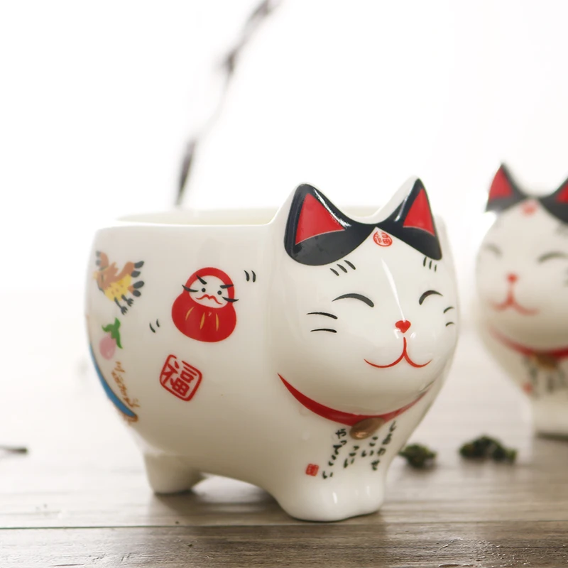 Cute Japanese Lucky Cat Porcelain Tea Set Creative Maneki Neko Ceramic Tea Cup Pot with Strainer Lovely Plutus Cat Teapot Mug