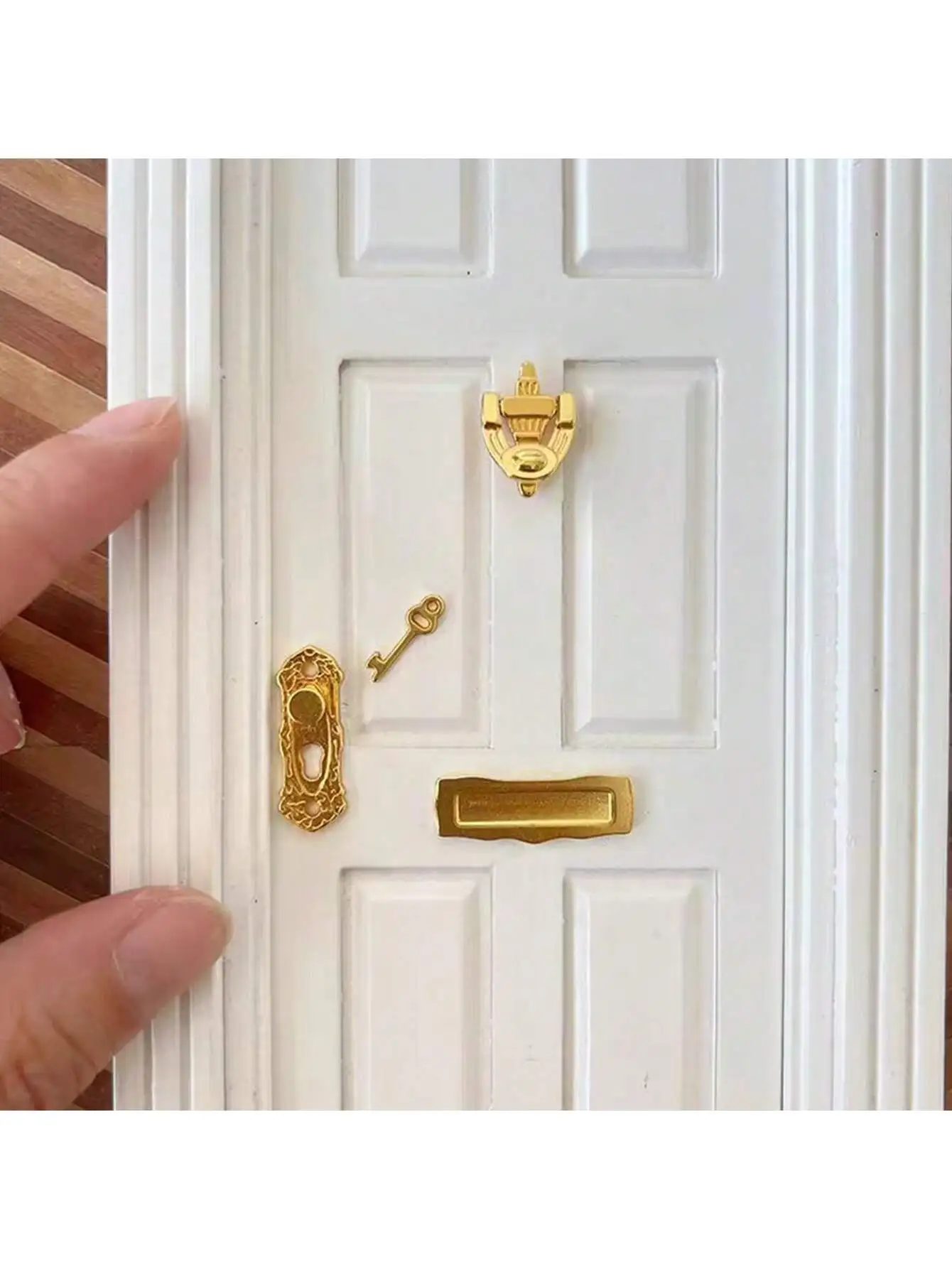 Mini fechadura simulada com chave e anel de porta para decorações de casa de bonecas, cor branca