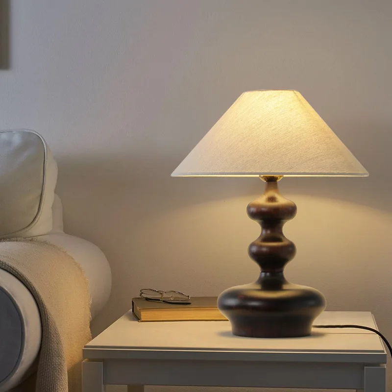 Lámpara de mesa LED de estilo medieval de madera de nogal, estilo americano, hogar, Bestow, un regalo en Sb, estudio, lectura, dormitorio, mesita de noche, luces de escritorio