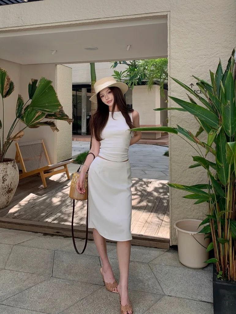 

Slim Fit White Elegant Sleeveless Vest Top Women Summer Minimalist Style Set High Waist Bodycon Skirt Two Piece Set