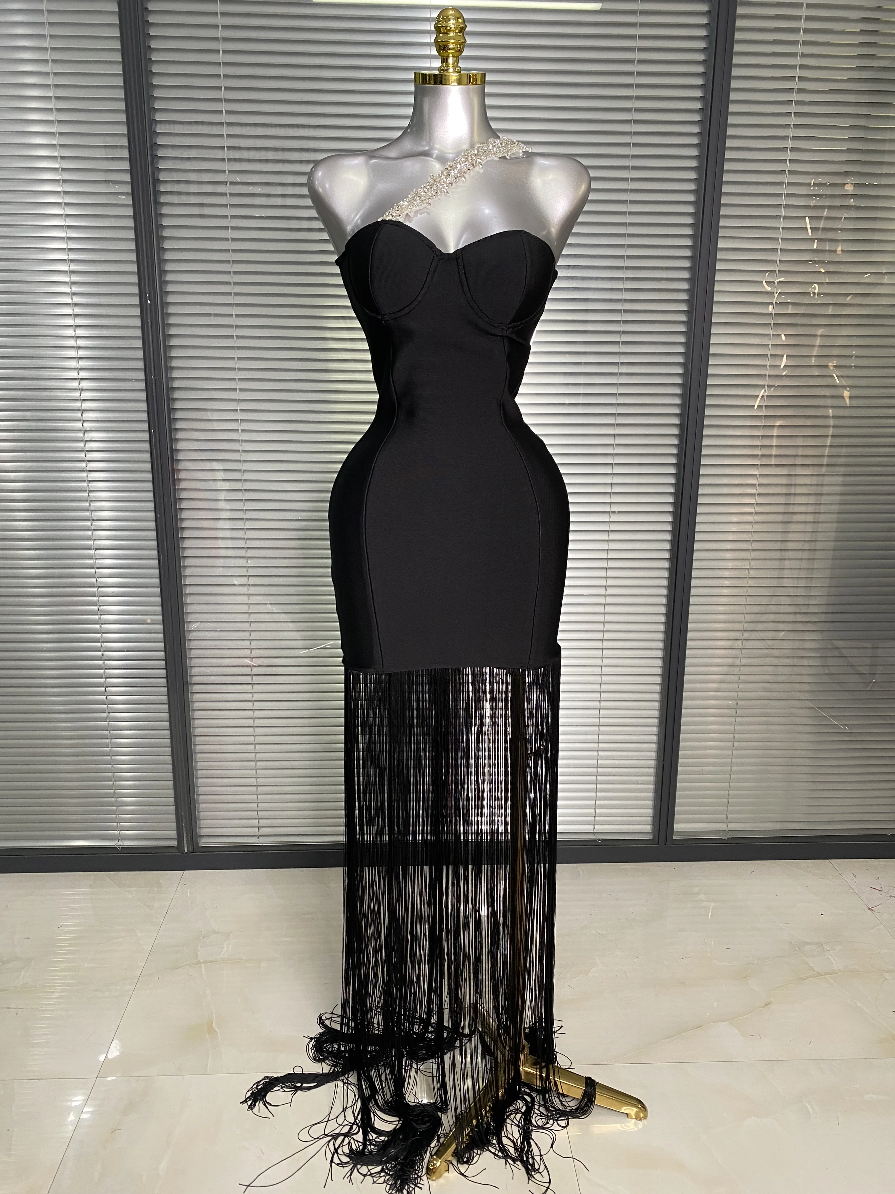 

Блестящий боди с бахромой из страз для женщин, сексуальный костюм с открытой спиной для выступлений на сцене, длинное платье для дня рождения, вечеринки, ночного клуба