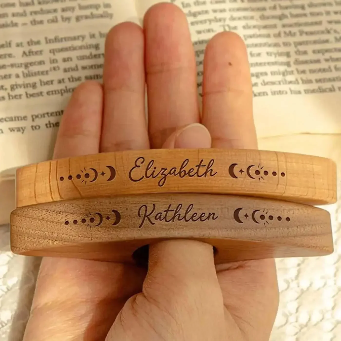 Solid Wood Thumb Book Page Holder Finger Ring Page Clamp Reading Bookmark School Office Supplies
