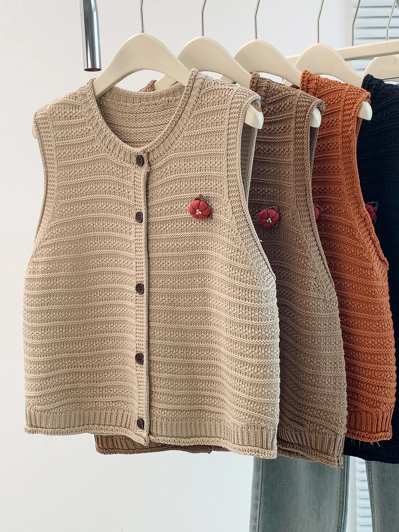 

Японский вязаный жилет в стиле ретро, женский повседневный свитер с цветочным украшением, многослойный свитер для похудения, модный круглый Ne, смесь хлопка