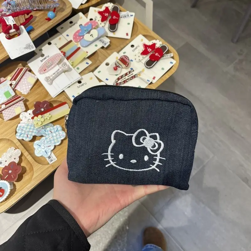 حقيبة يد رائعة مطرزة على شكل قطة ذات سعة كبيرة لتنظيم المكياج أثناء السفر وحقيبة تخزين أدوات الزينة