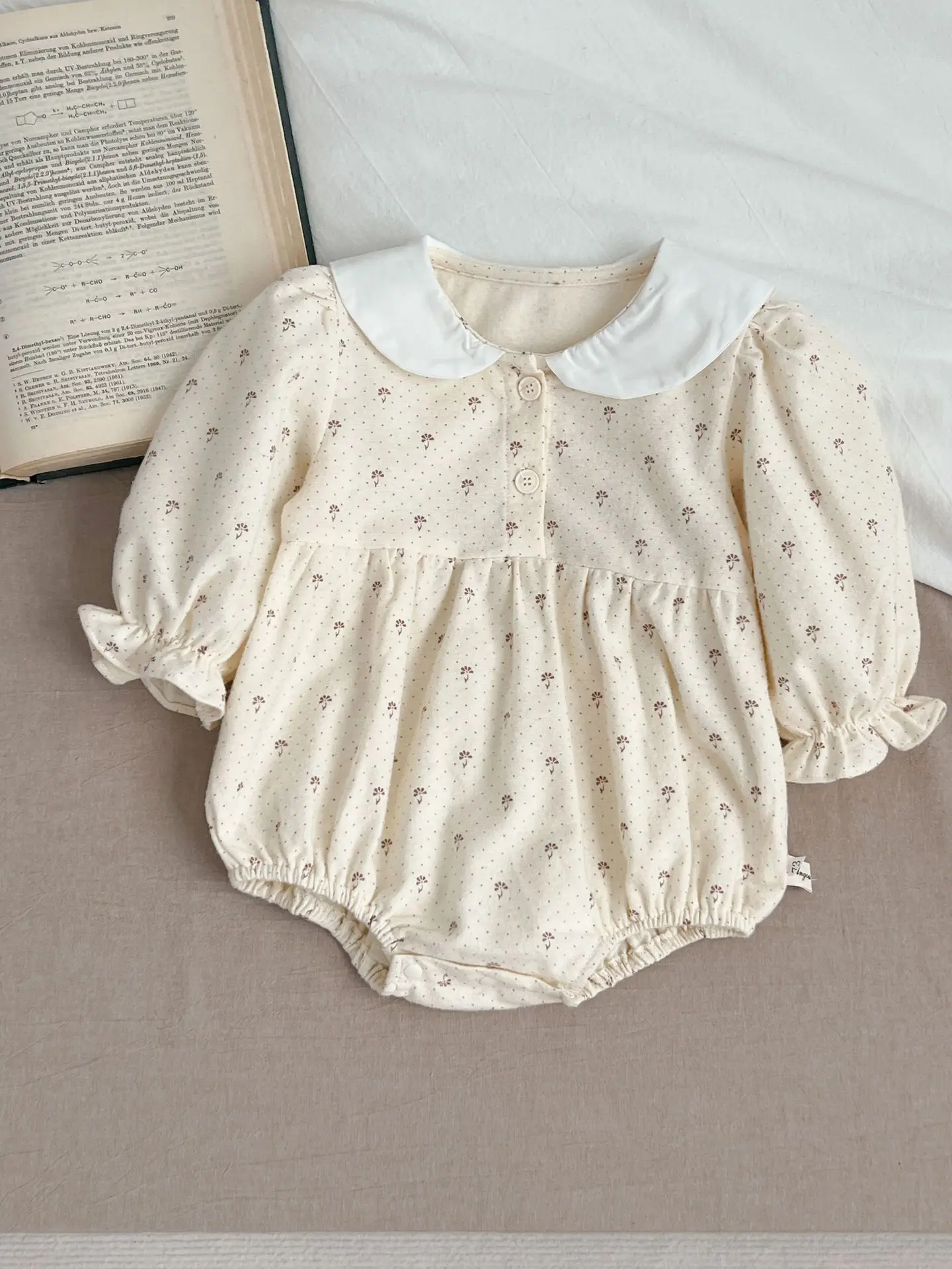 2024ins spring new Korean style baby girl polka dot small floral bag fart cotton baby clothes triangle romper