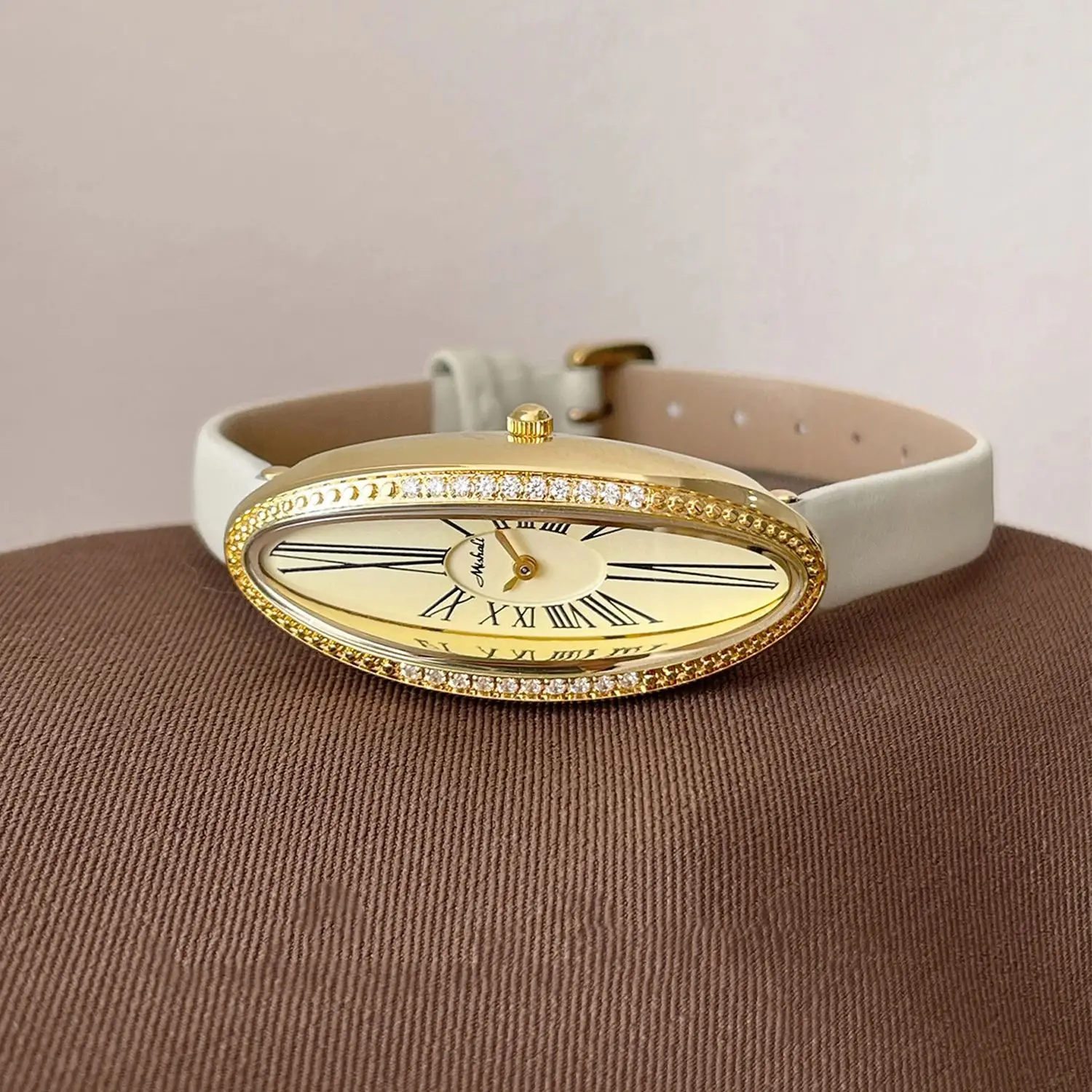 Nowe Retro Luksusowe Marki Oryginalny Zegarek Damski Eleganckie Diamentowe Inkrustacje Owalna Tarcza Skórzany Pasek Kwarcowy Zegarek Damski Prezent