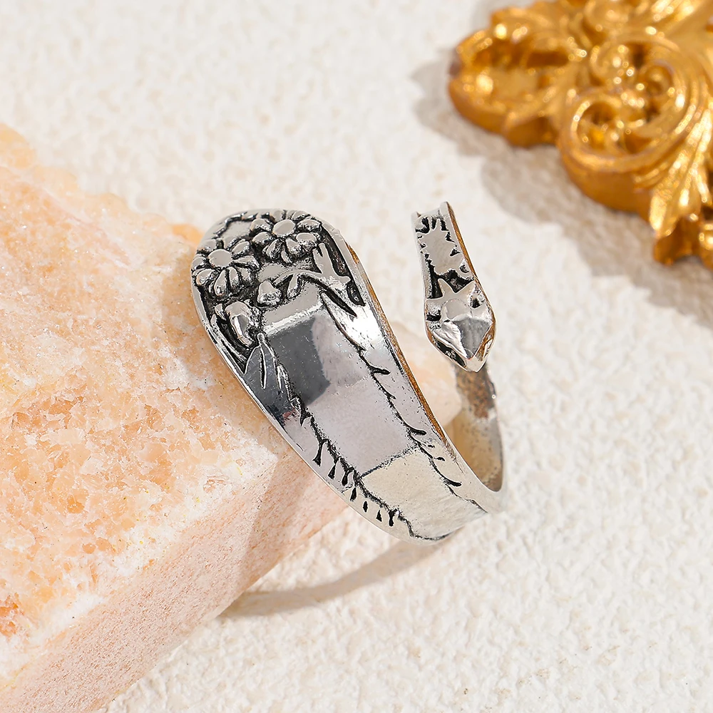 Antique Silver Zinc Alloy Spoon Ring - Floral Engraved Design, Vintage Spoon Style Jewelry for Men Women Daily & Party Wear
