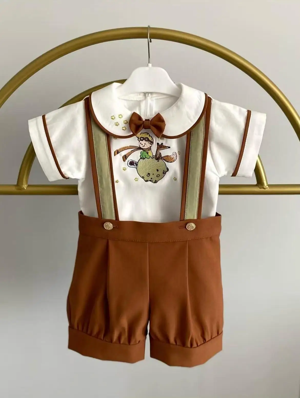 

Летний коричневый наряд с вышивкой для маленьких мальчиков 0-6 лет, костюм для фотосессии на день рождения, праздничный повседневный костюм B445