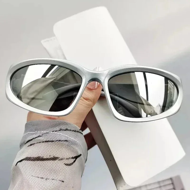 Sportliche Punk-Sonnenbrille für Männer und Frauen, 2025, quadratische Designer-Sonnenbrille der Luxusmarke, UV400-Modebrille