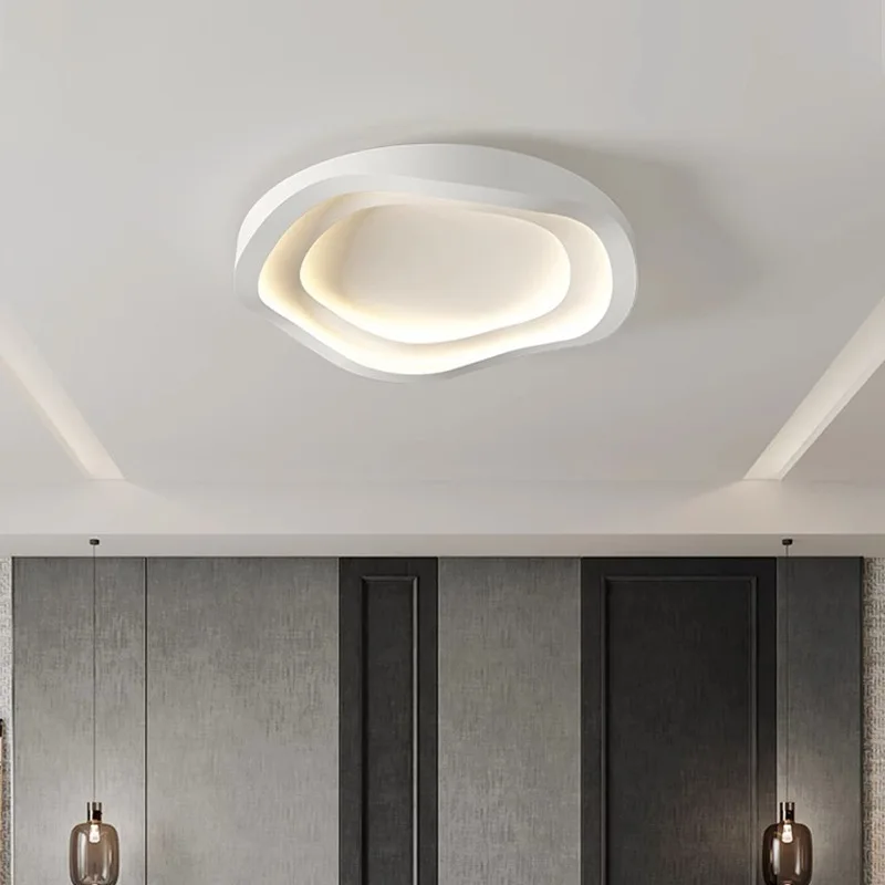 Plafonnier Circulaire Blanc Minimaliste au Design Moderne, Luminaire Décoratif d\'Nik, Idéal pour une Chambre à Coucher, un Salon ou un Couloir