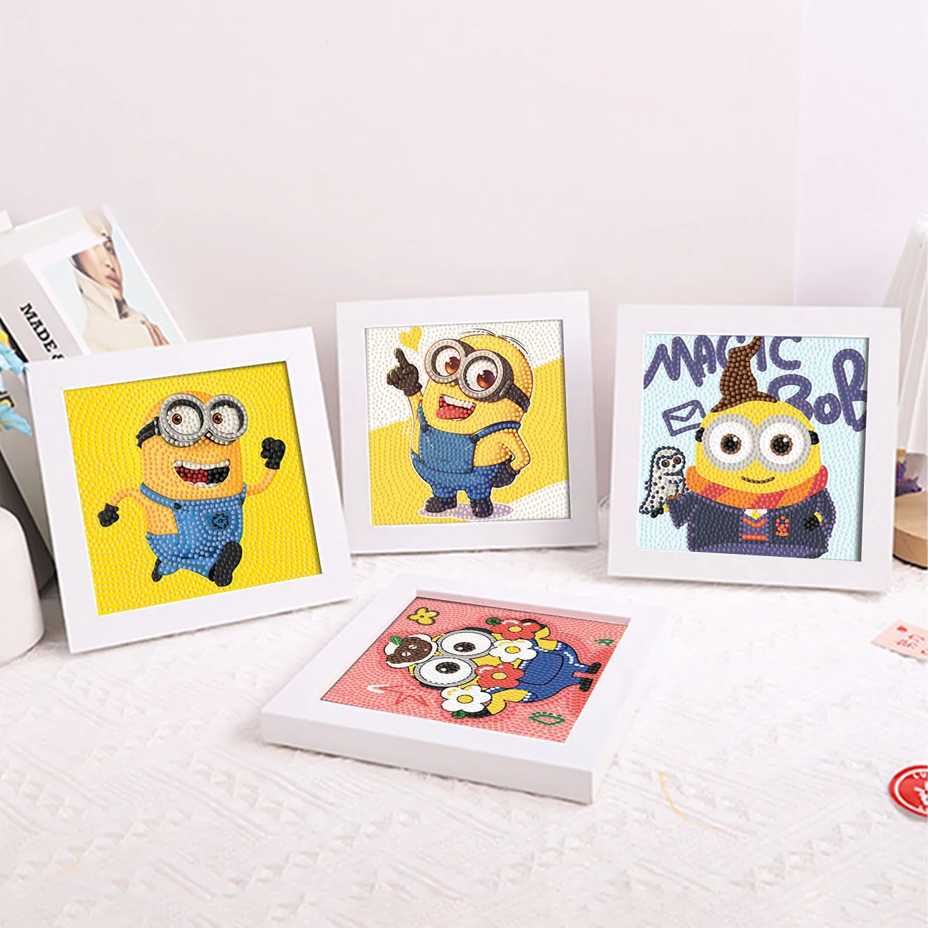 

MINISO New Crystal Diamond Painting Handmade DIY Frame Decoration Kit Cute Minions Children's Birthday Gift Room Decoration