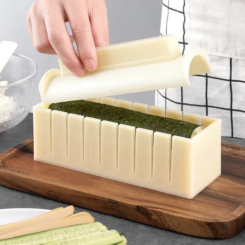 Molde Circular de arroz para hacer Sushi, molde encantador para pastel japonés, bolsas de almuerzo multifuncionales para niños, accesorios de cocina Bento
