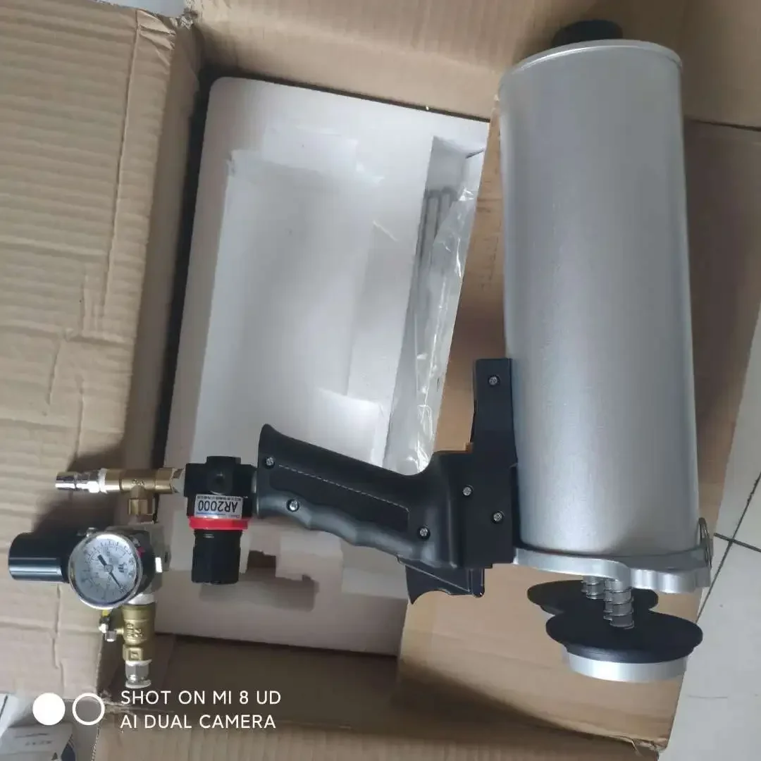 1PC Hand Held Polyurethane Spray Gun, Two-component High-pressure Pneumatic Glue Gun, Tank Mixing Polyurea Spray Tool