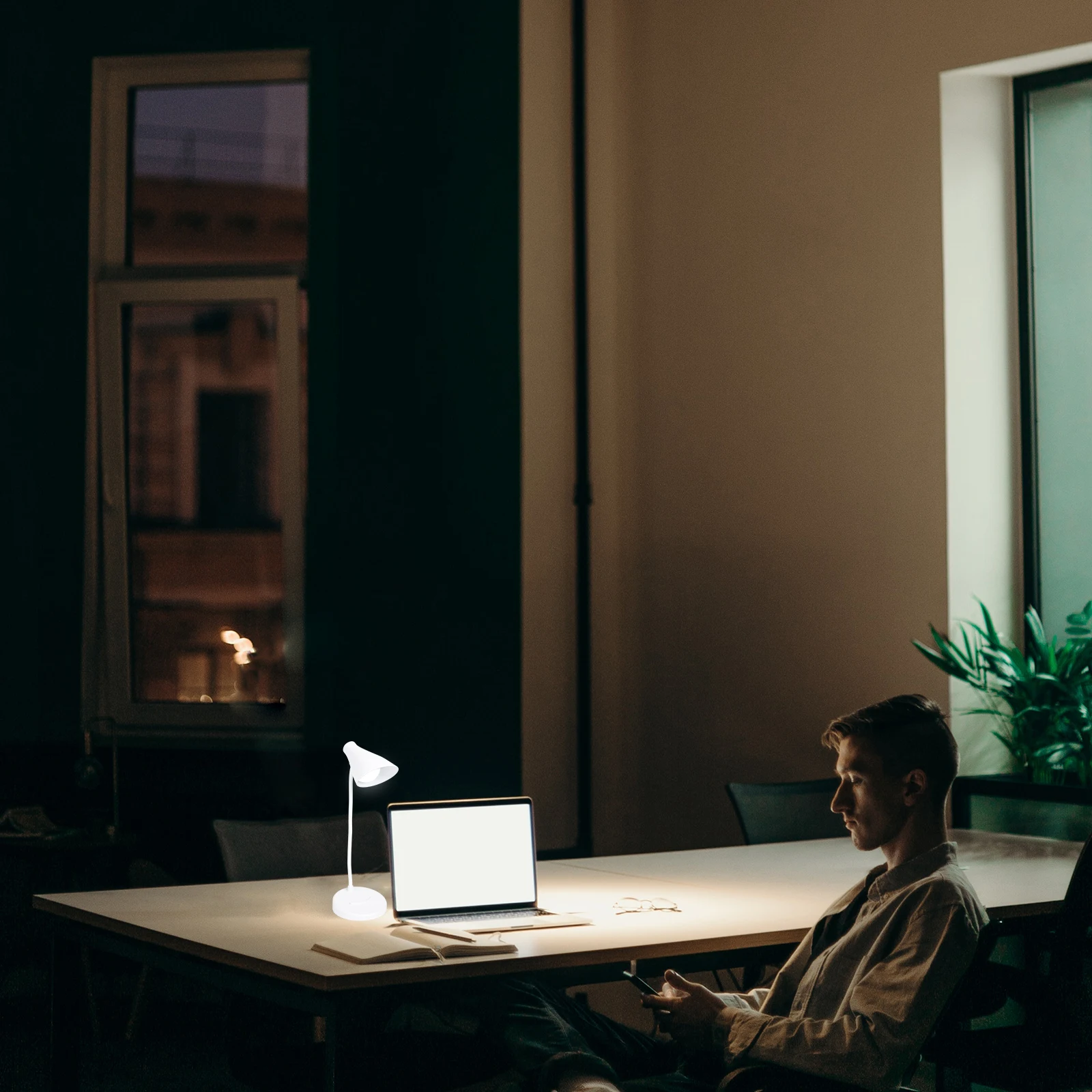 Lampe LED à clipser, Rotation à 360 degrés, Rechargeable par USB, commande tactile, lampe de chevet à intensité variable