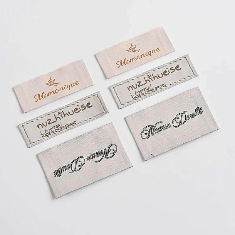 

Custom Luxury End Fold Cloth Cotton Label Private Brand Logo Tag High Density Damask Neck Sewing Fabric Woven Label for Clothing