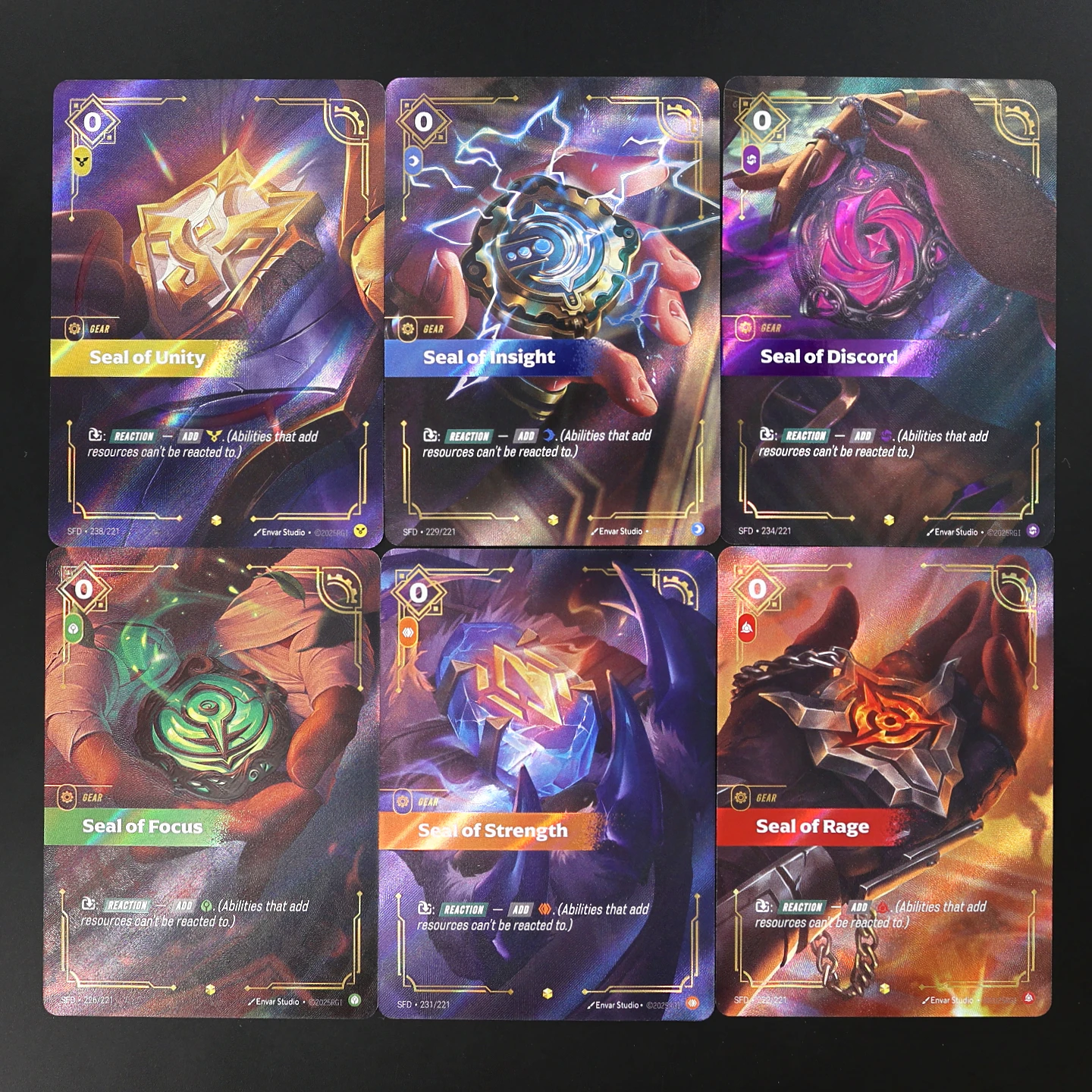 

Коллекционные аниме-карты League of Legends Riftbound Gear SFD: Текстурированная фольгированная карта «Печать концентрации» (Discord Rage Unit Strength Insight)