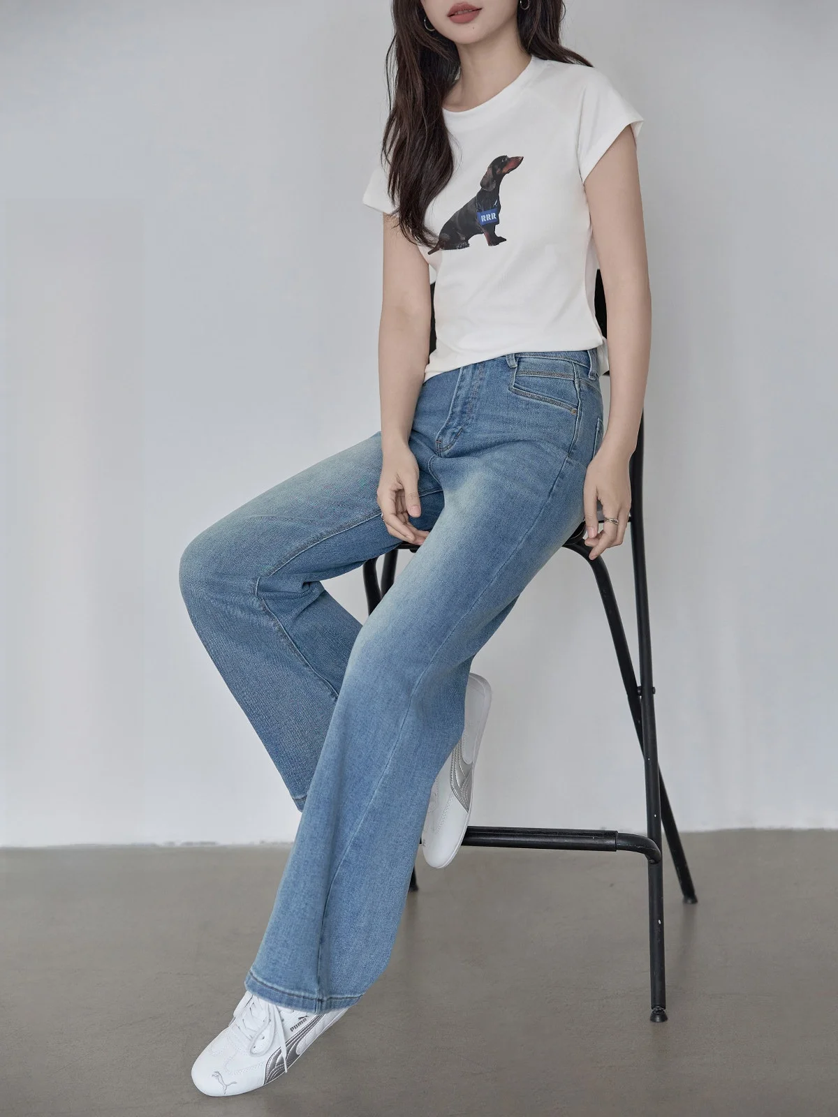 

Blue High Waist Women's Jeans Retro Washed Versatile Slimming Spring 2026 HuiXi Commute Style Micro Flared Pants