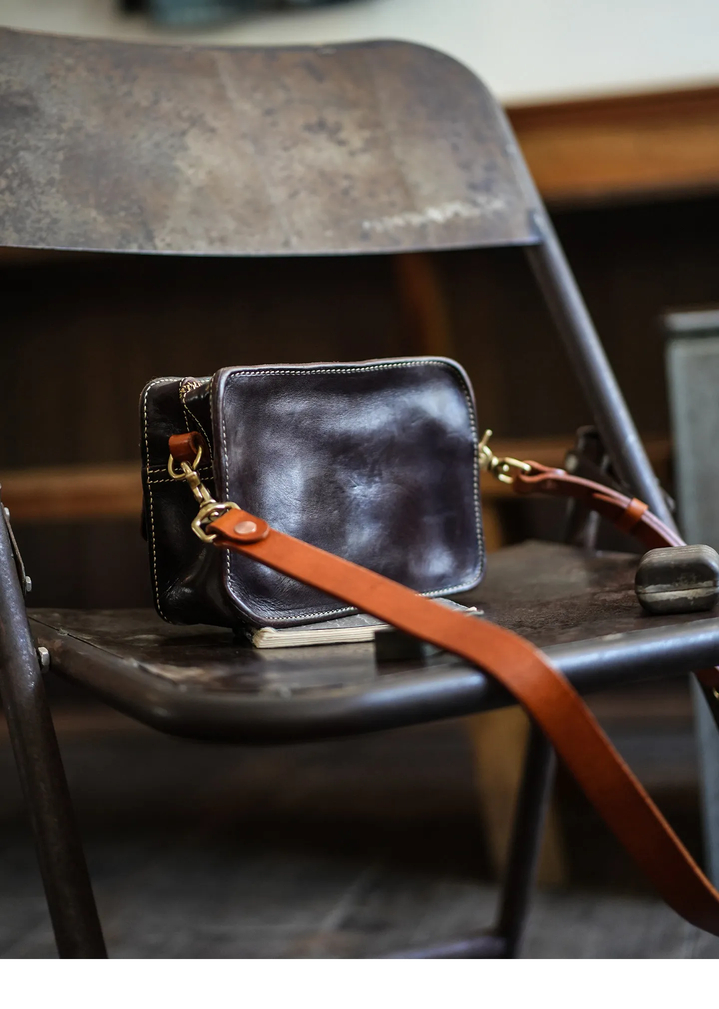 PNDME lässige Vintage-Umhängetasche aus hochwertigem echtem Leder für Herren, Wochenend- und Outdoor-Reise, Rindsleder, Motorrad-Crossbody-Tasche – Detail 12