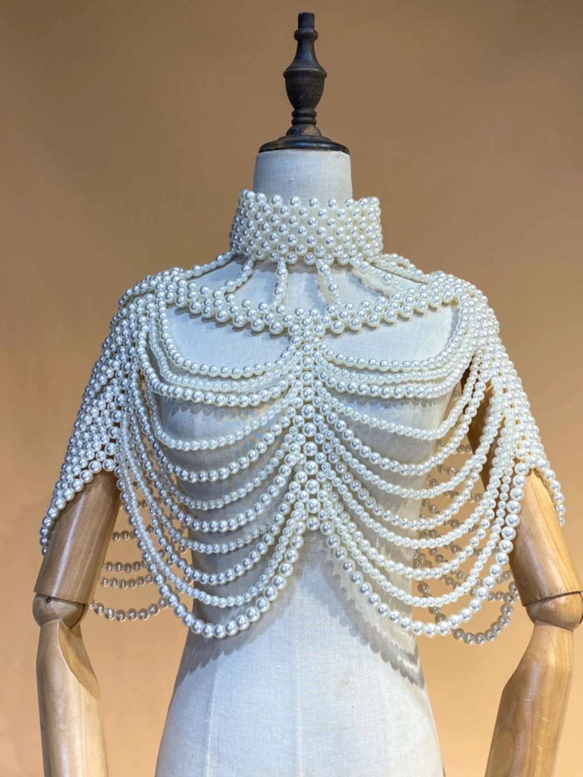 

Faionable Pearl Imitation Nelace Body Chain Sweater Decoration Performance ow off Chain Accory Ele Commute Sle