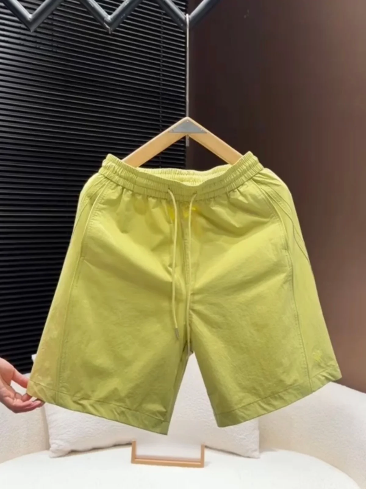 

Summer Thin Casual Embroidered Loose Breathable Color Beach Shorts Men Women Five-Quarter Length Sporty Comfortable Shorts