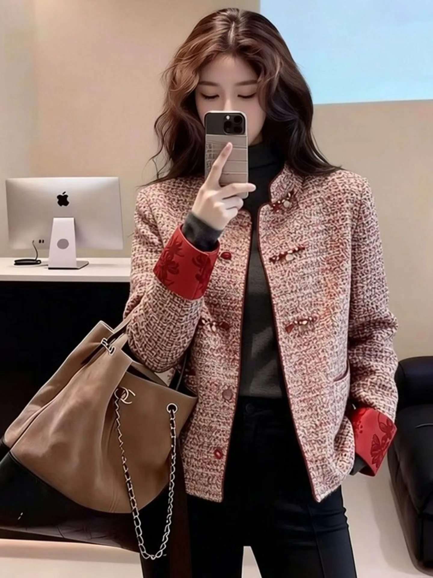 

Красное новое китайское пальто-жакет для женщин, весна 2026, новогодний наряд, твидовое, на пуговицах, в стиле ретро, с воротником-стойкой, для дам