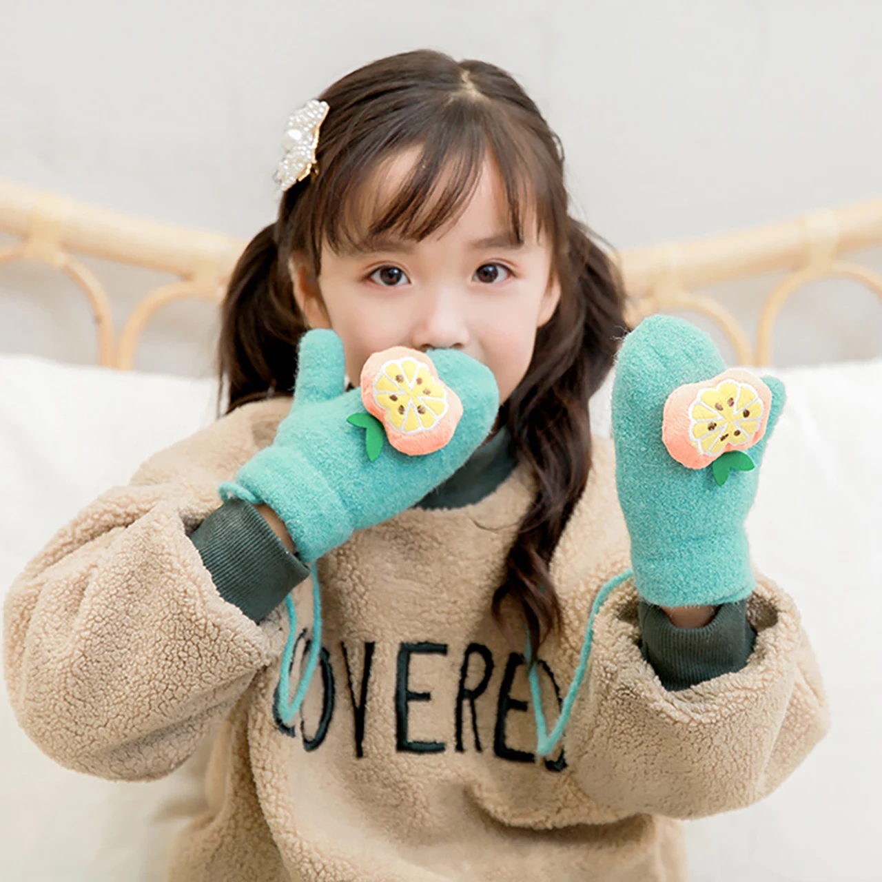Cute Fruit Kids Plush Gloves Winter Double-Layer Fleece Baby Neck-Hanging Mittens Cold-Resistant Warm Toddler Hand Covers 0-18M
