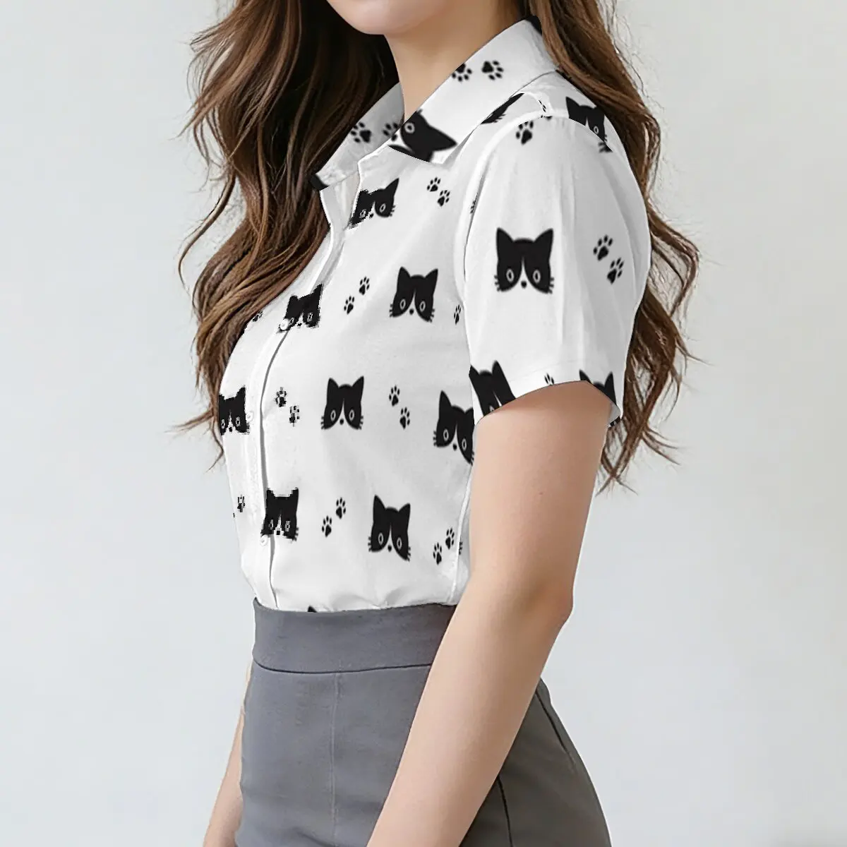 Einfaches und personalisiertes Damen-Kurzarmhemd mit Katzenmuster, Sommermode, vielseitiges Alltags-Oberteil. – Detail 3