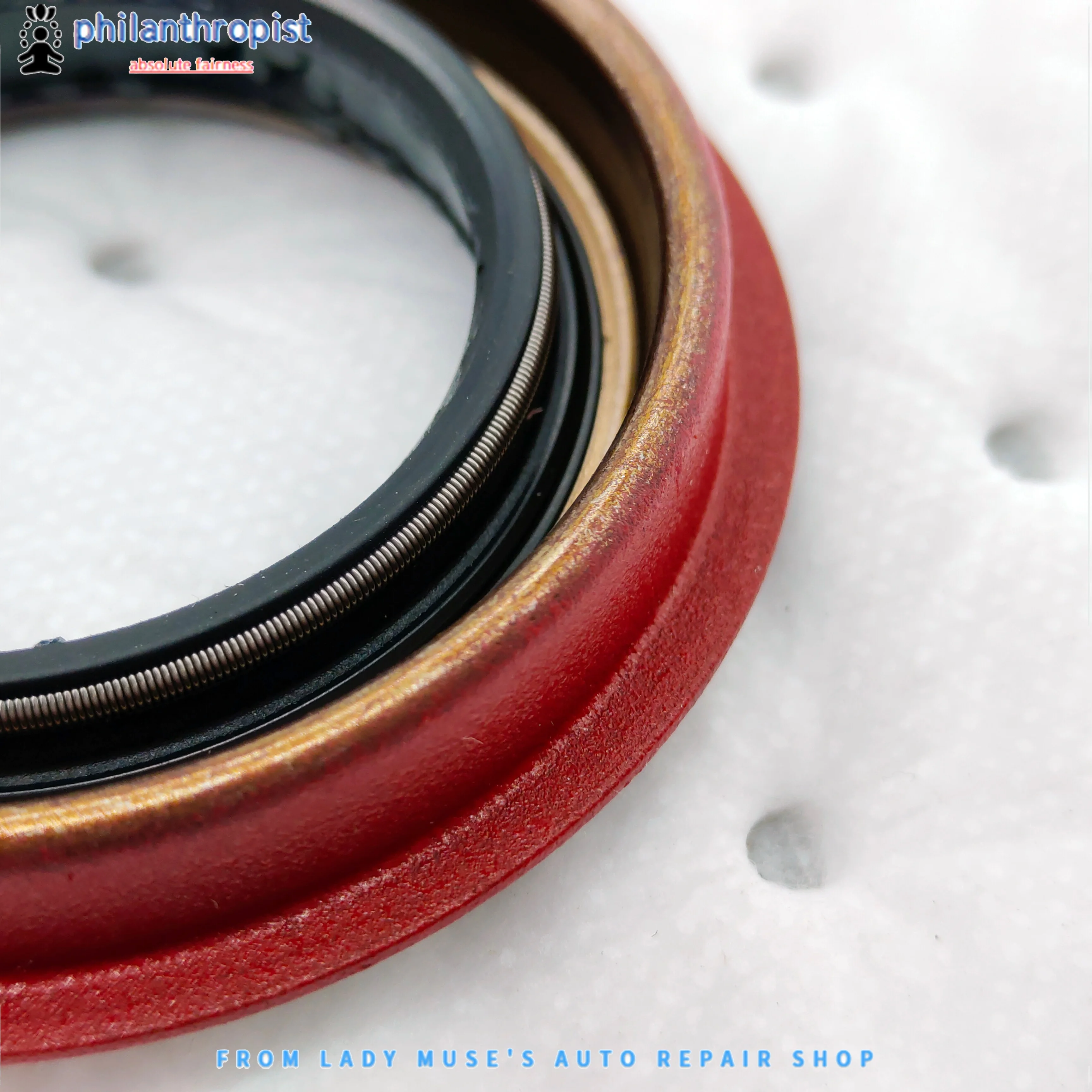 Original factory parts 43119 39080 Drive shaft oil seal. Suitable for half shaft oil seals of modern Kia models.