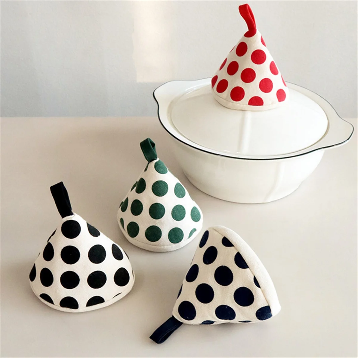 NUEVA tapa triangular antiescaldado para olla, guantes aislados y antideslizantes, tela aislante, suministros de cocina A