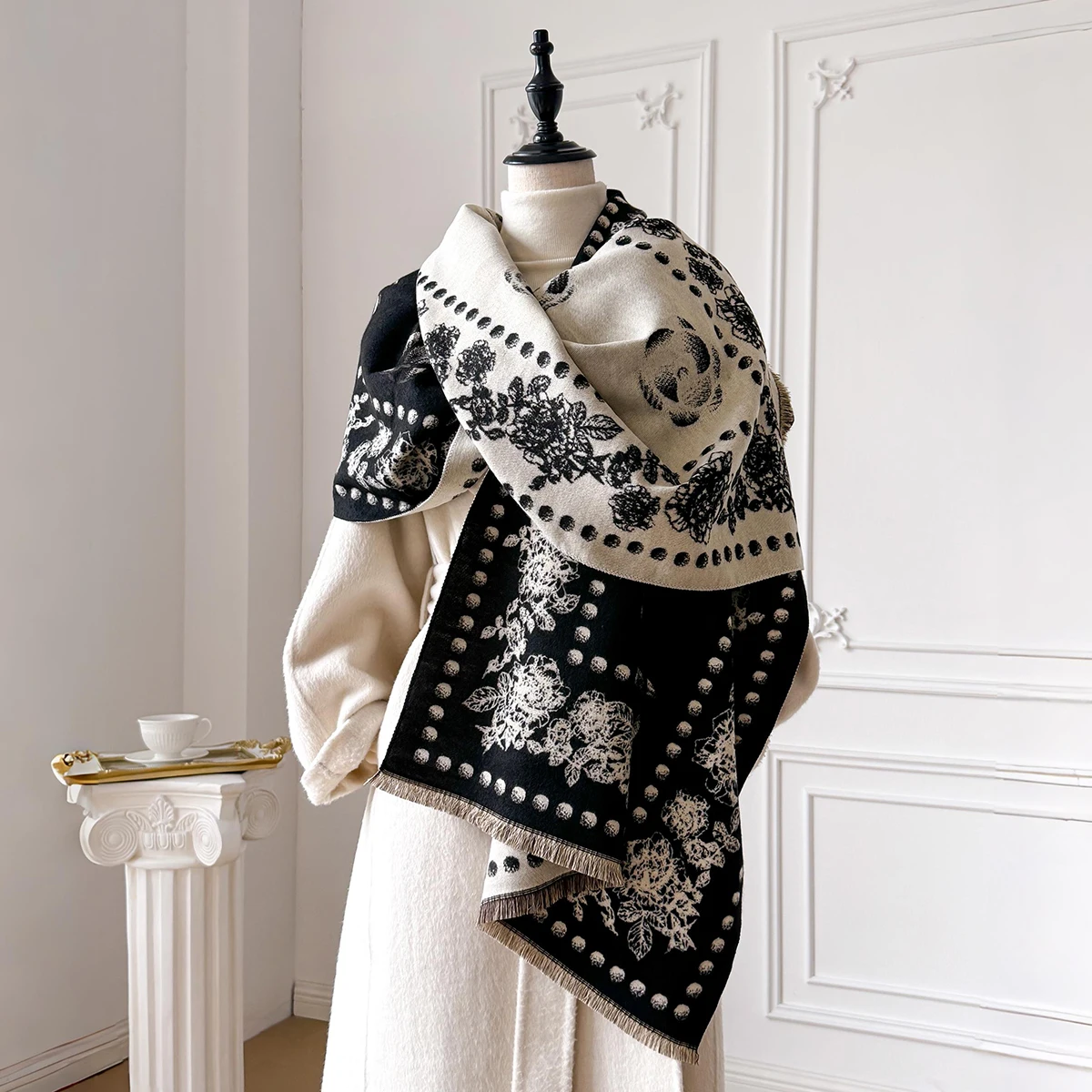 

Элегантный женский жаккардовый шарф из пашмины, имитация кашемира, зимний толстый теплый двусторонний платок, холодостойкое ветрозащитное одеяло, шрам