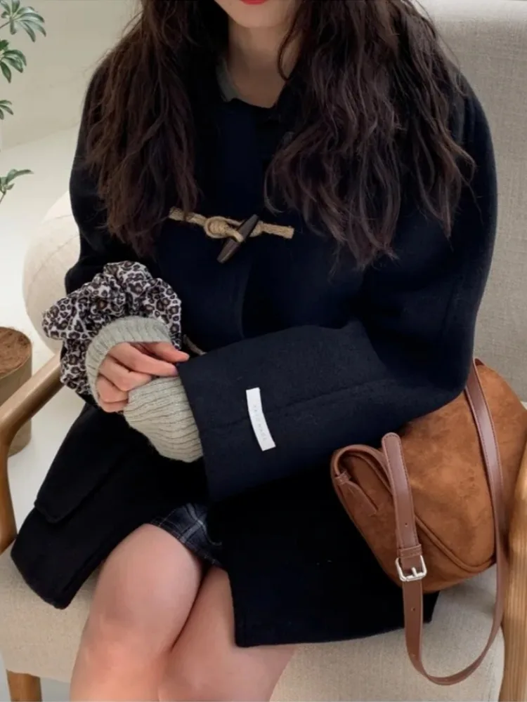 Ele Women's Woolen Coat with Multiple kets And Horn Buttons for Autumn Winter Spring Season Faionable Retro Sle