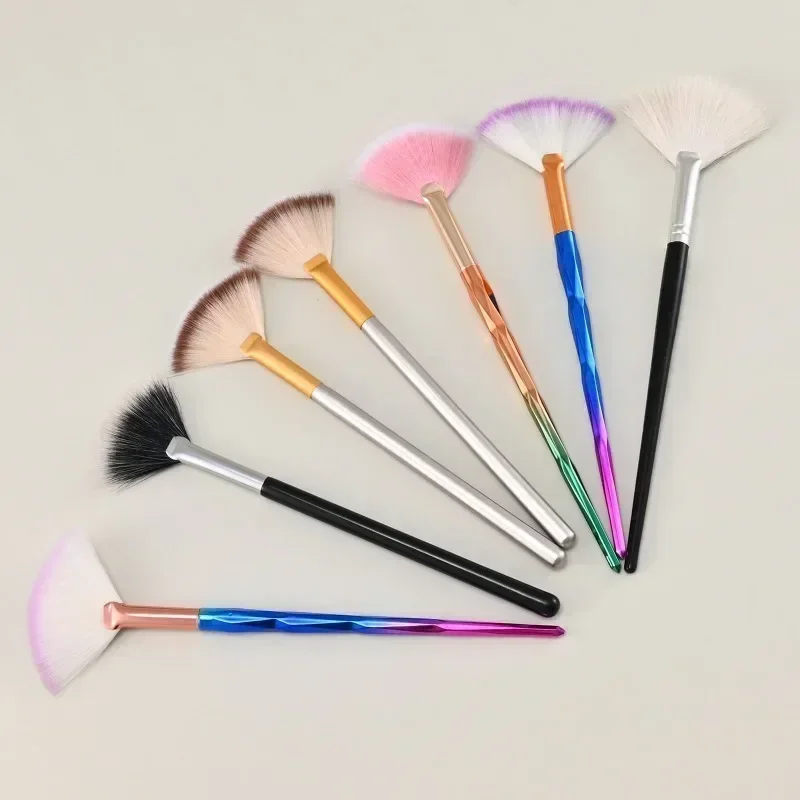 Fan Brush Beauty Tool Soft Skin Facial Brushs Women's Makeup Tool Highlighter Brush Applicator Tool Makeup Brushs Set Beauty