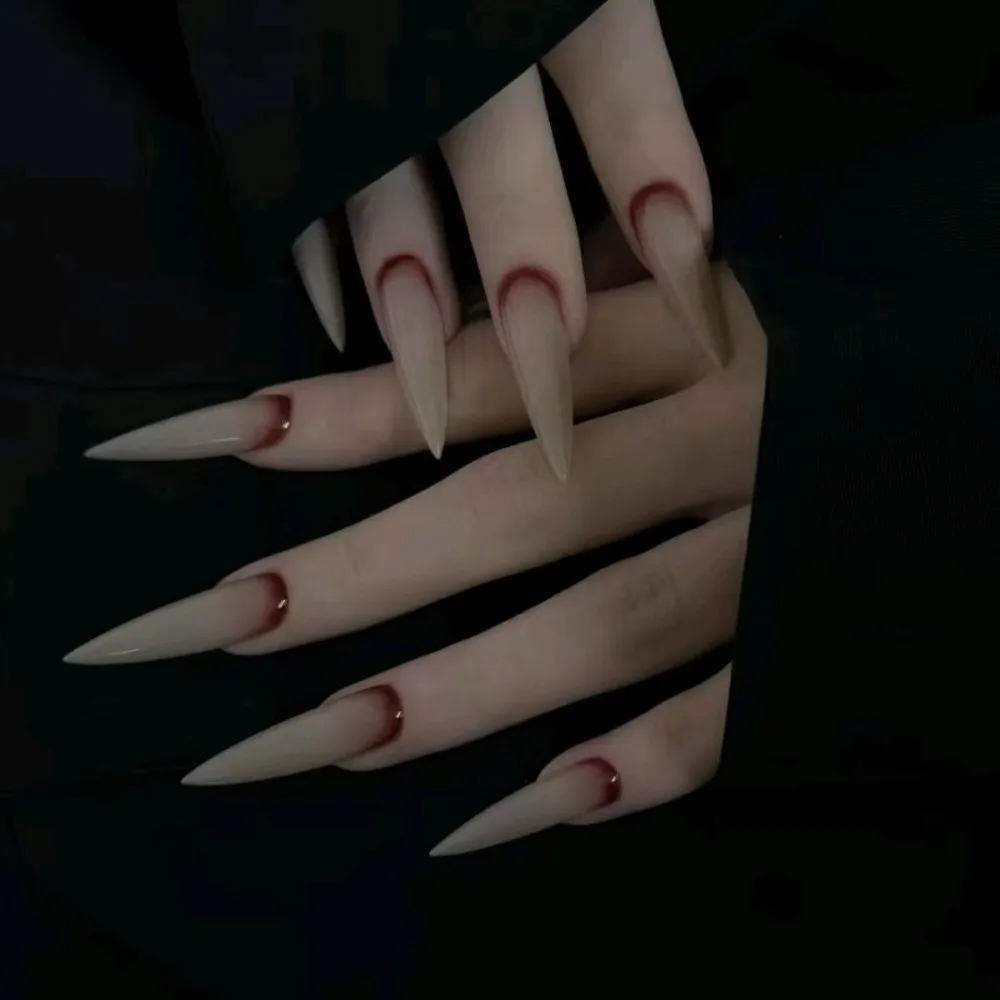 Manicure Sets Gothic Halloween False Nails Long Pointed Wearable Blood Stained Fake Nail Gradient False Nail Patch Party