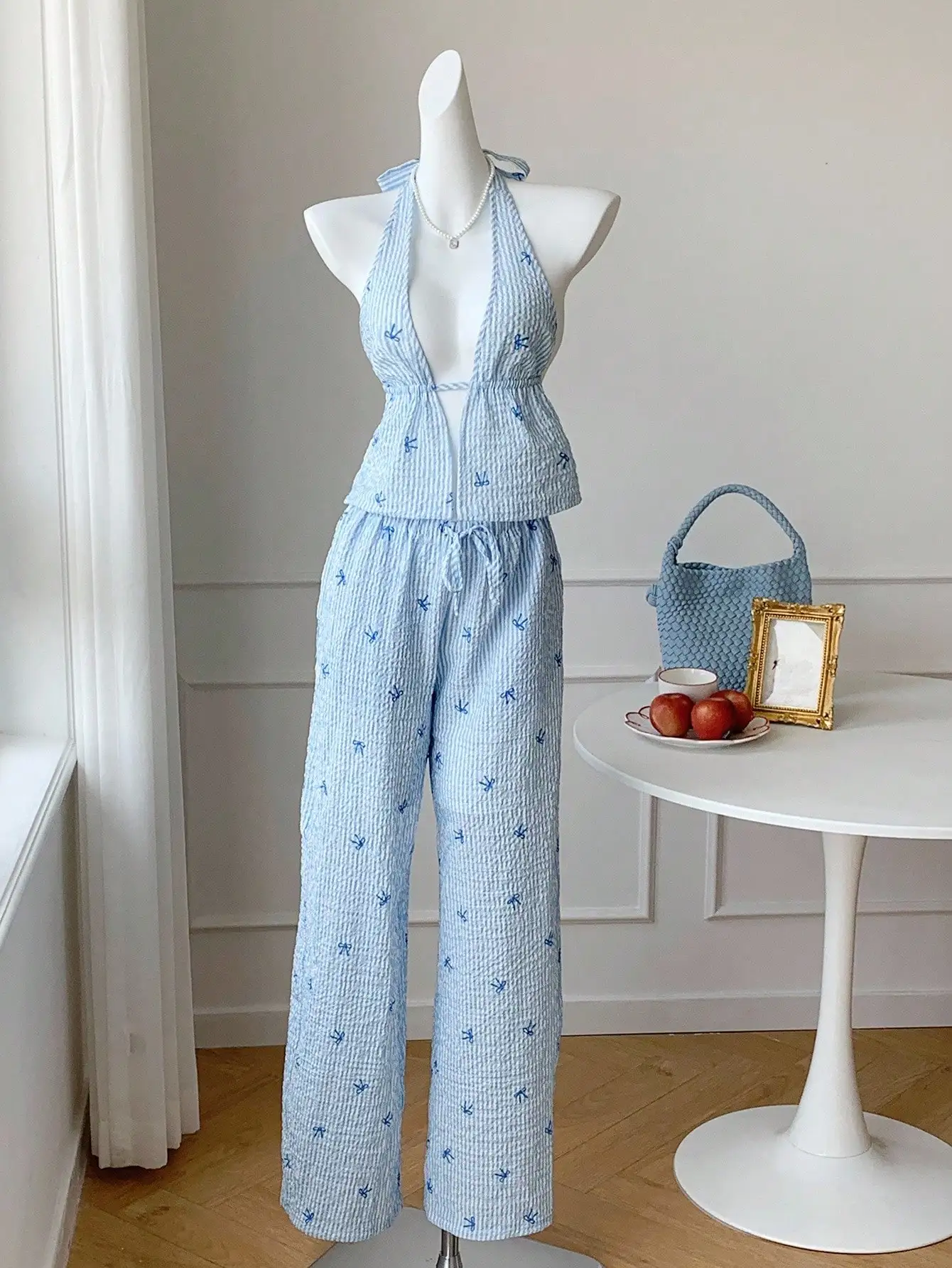 Blauw gestreepte 2-delige set: halter crop top en losse broek met wijde pijpen met strikprint, zomerstrandresortkleding voor dames