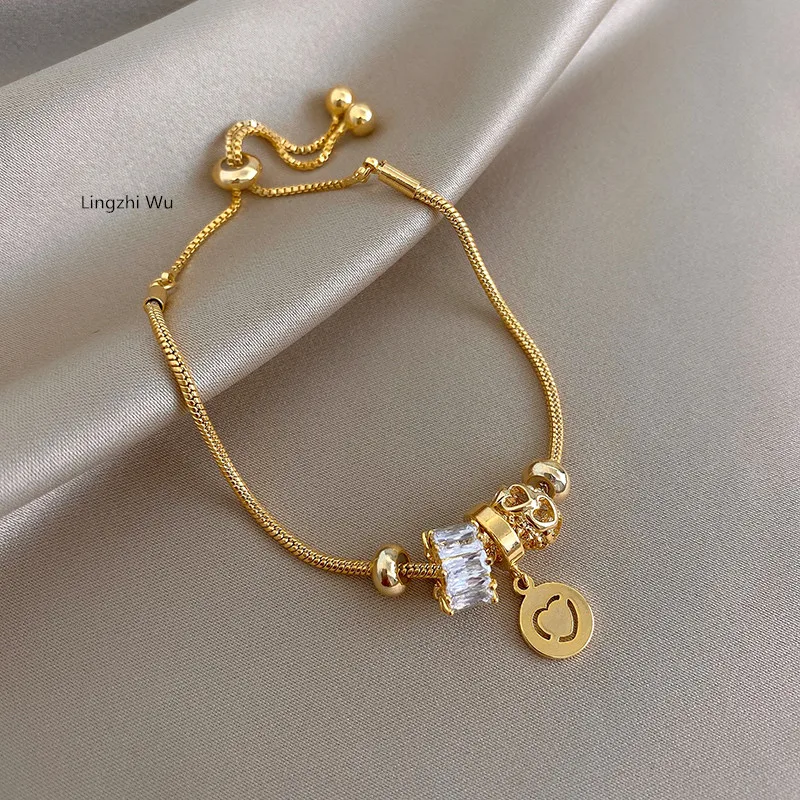 

Lingzhi Wu Sweet Peach Heart Hand Chain Female Bracelet Luxury Bestie Influencer New Arrival