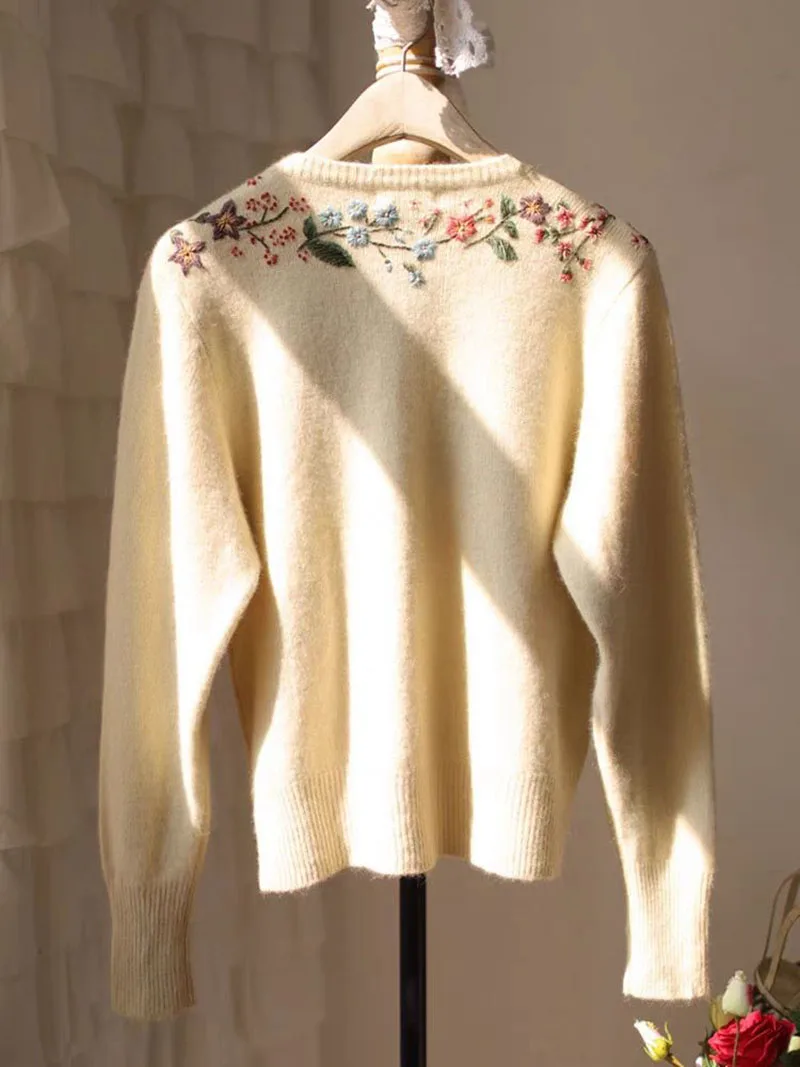 Abbigliamento da donna Cardigan Maglioni Maglioni maglioni autunnali invernali profumati lavorati a maglia con piccoli fiori in stile western europeo