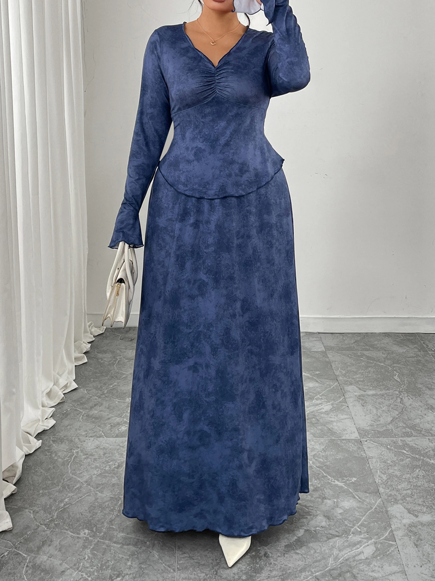 レディース秋服プラスサイズフレア長袖Vネックジャカード柄フィットトップスと伸縮性ウエストロングスカートセット