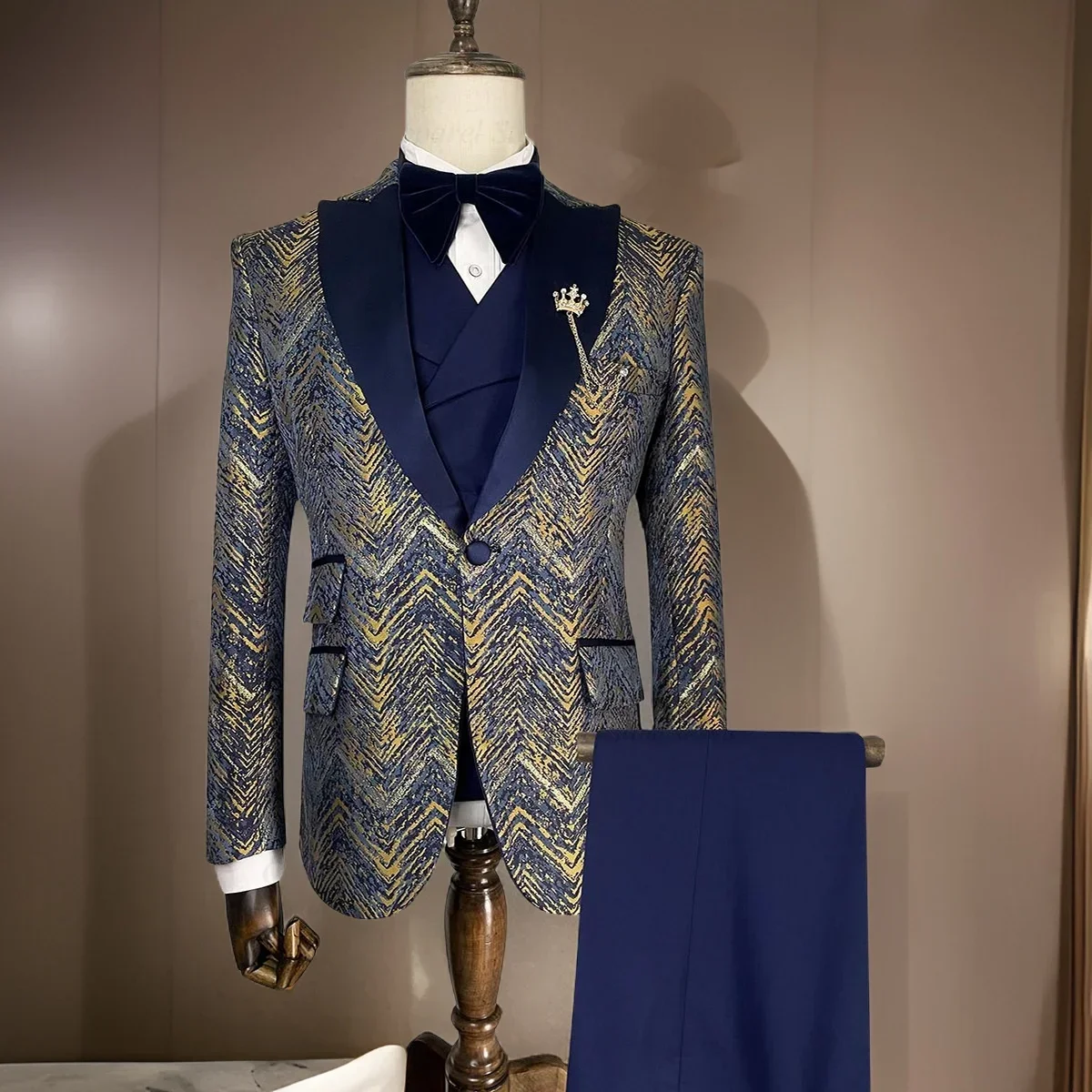 Setelan bunga untuk pria Slim Fit Gold Shiny Blazer dengan celana rompi 3 Pcs penjahit bisnis Prom pernikahan pengantin pria tuksedo 2025