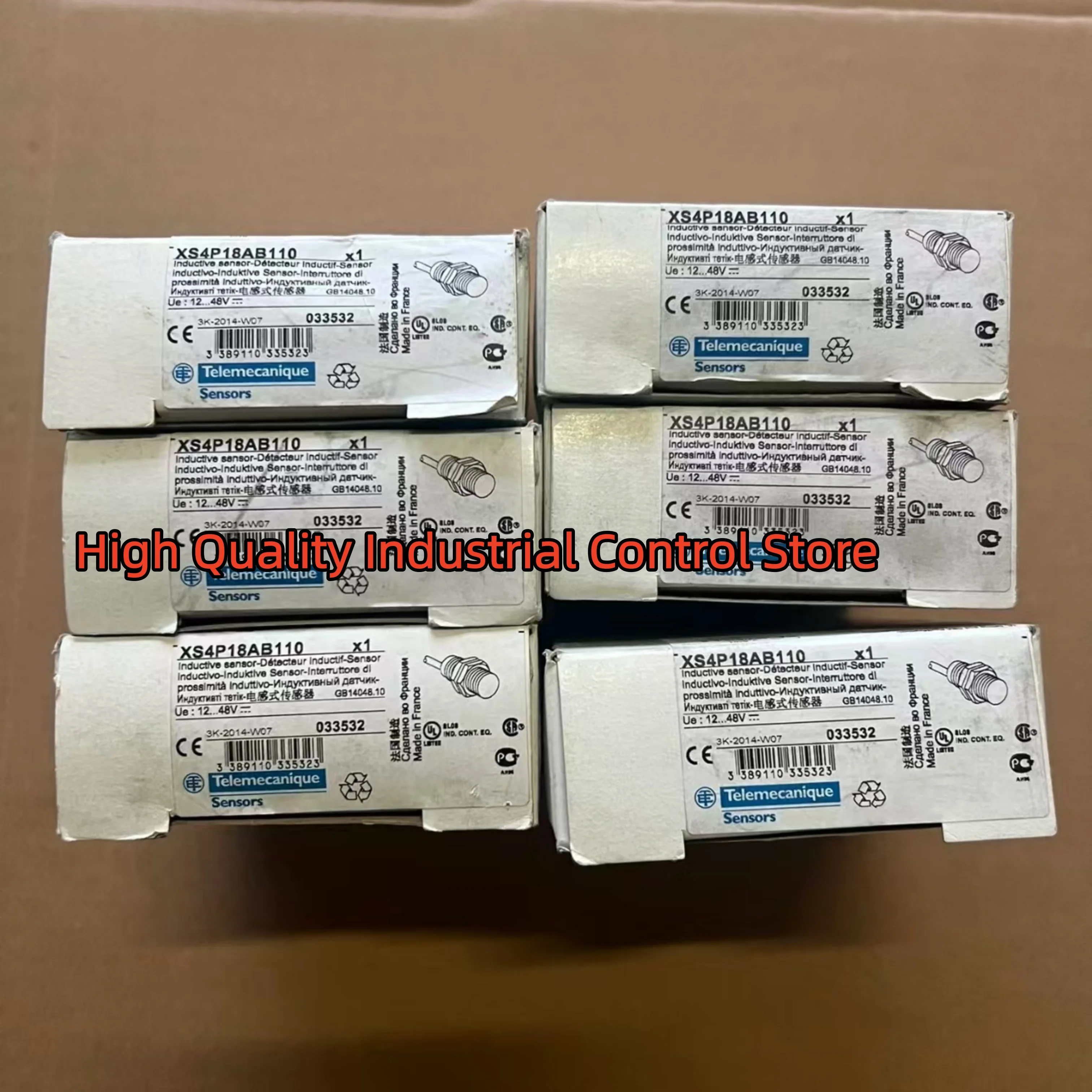 XS4P18AB110 Inductive Proximity Switch Sensor  100%NEW