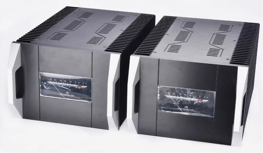 

1 пара черных полностью алюминиевых моноканальных шасси усилителя класса A, измеритель уровня громкости, корпус усилителя, радиатор с ручкой MC2620