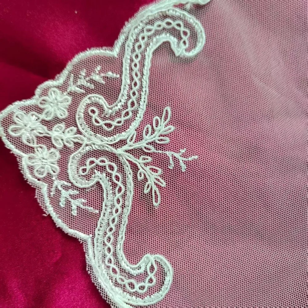 28cm Embroidery Placemats Square Shape Mesh Fabric Floral Doily Mats European Style Flower Embroidery Embroidered Handkerchief