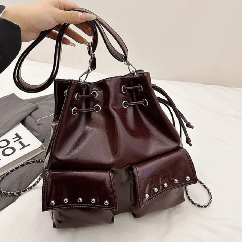 

New Korean Fashion Rivet Design Large Capacity Travel Backpacks Women's High Quality Leather Shoulder Bags Crossbody Backpack