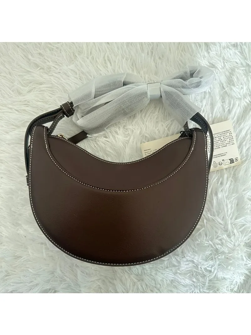 حقيبة كتف نسائية من الجلد الطبيعي على الموضة الفرنسية الرائعة لعام 2026 ، حقيبة هلال ، حقيبة كتف بسحاب للإغلاق بتصميم متخصص #1