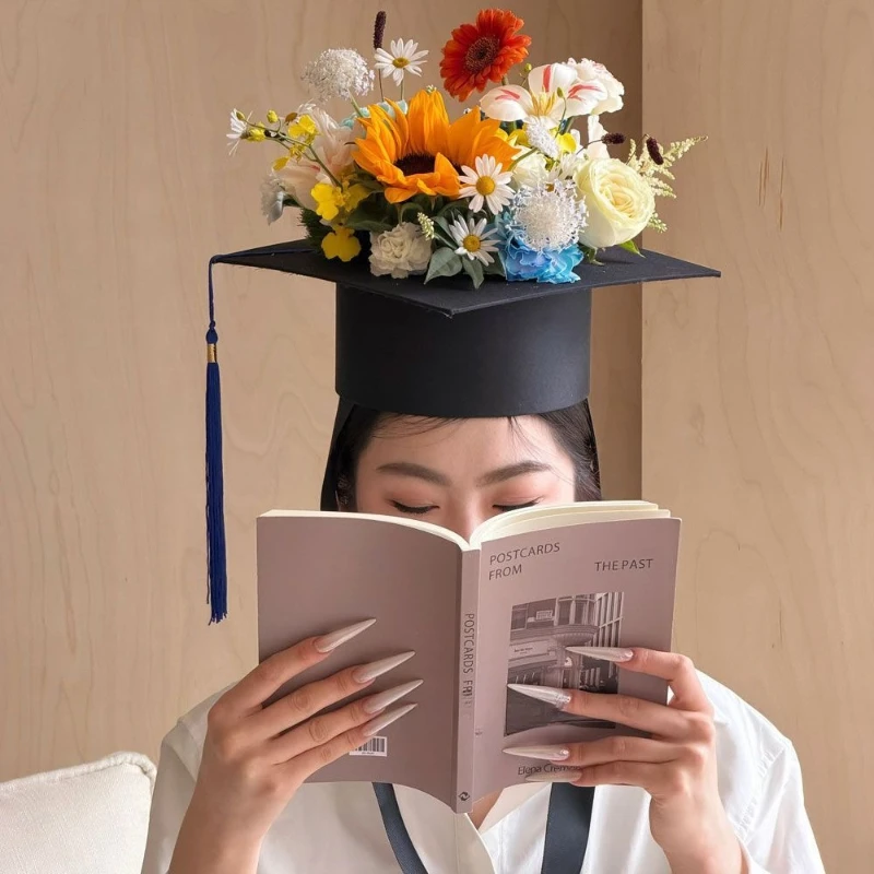 Graduation Bachelor's Hat Shaped for Sending Students Bouquet Gift Packaging Empty Boxs Children's Candy Gifts Decorative Box view 2