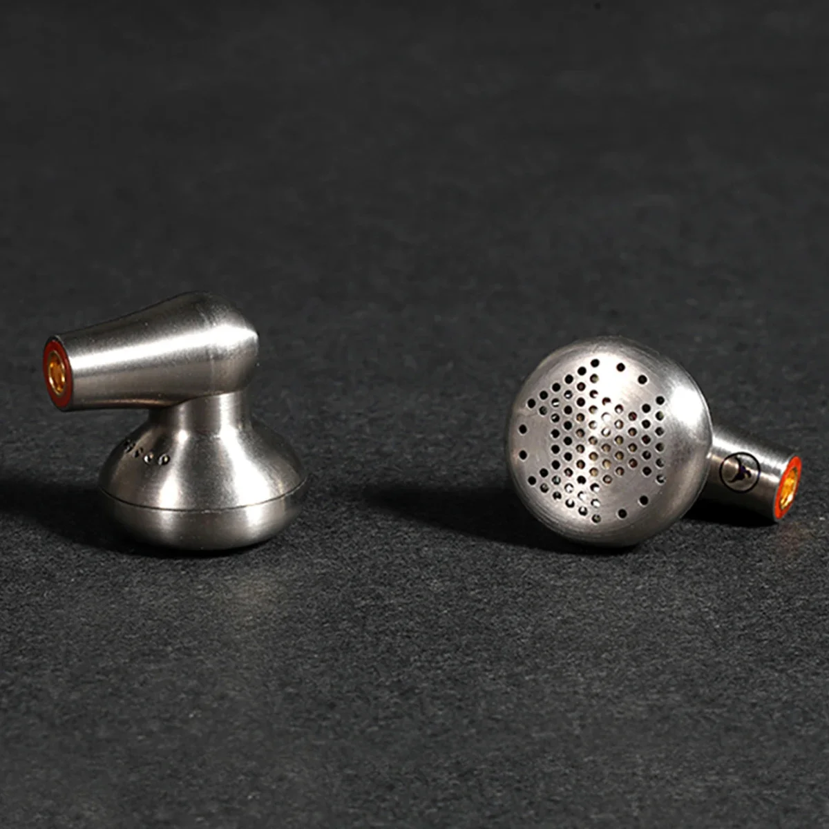 Yincrow RW6000 OX-Ti IEM 15.3mm 自社開発ダイアフラムドライバー有線イヤホン、取り外し可能な 3.5/4.4mm/Type-C プラグ MMCX ケーブル付き