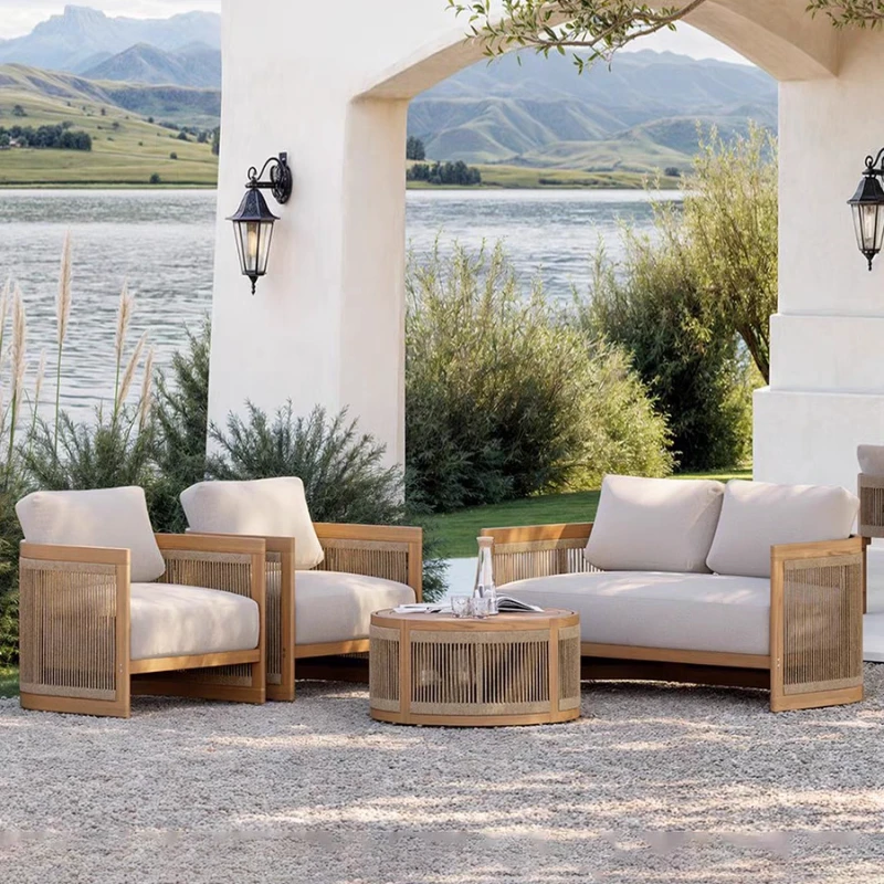 Close-up of the wood grain on the garden sofa