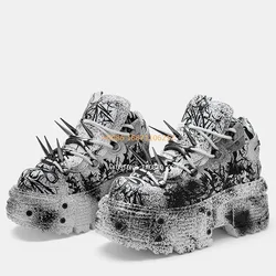 Thick Sole Metal Rivet Graffiti Boots 2024 New Round Fashion 35-45 Lace-Up Dad Shoes Street Punk Rock Street Sports Casual Pumps